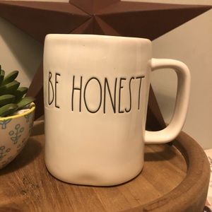 Rae Dunn BE HONEST Mug NEW